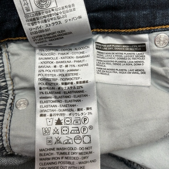 NWOT, Levi's Women's 312 Shaping Slim Dark Blue Jeans, Size 25 - Picture 7 of 12